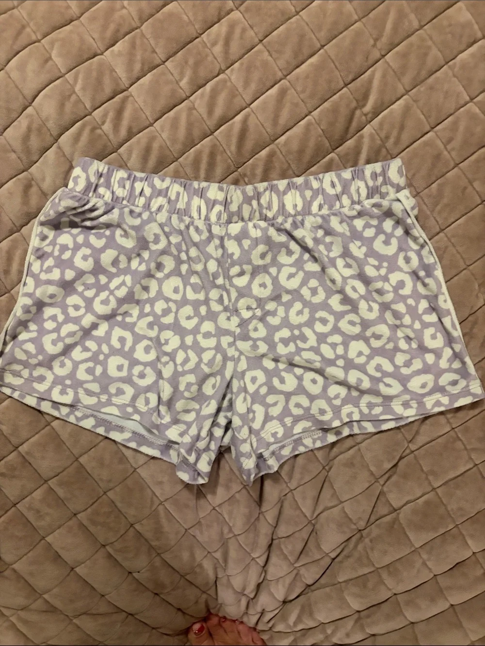 Girls Lavender Leopard Print Short Pajama Set. So soft and comfortable! Size L